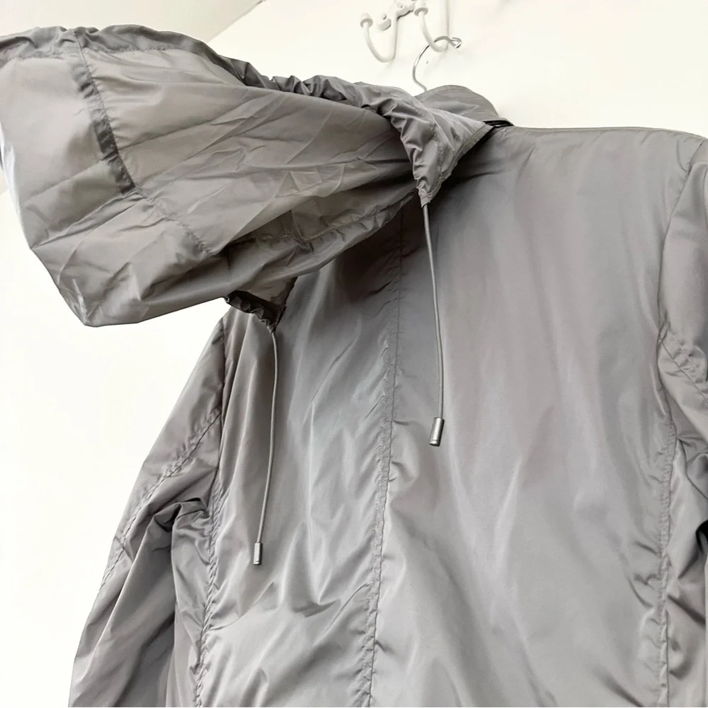 Gucci men’s Nylon Windbreaker Jacket Silver Gray